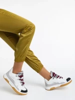 Дамски спортни обувки бели с черно от еко кожа Angelien