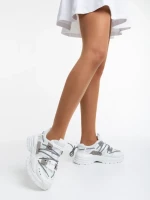 Дамски спортни обувки бели от текстилен материал Nithya