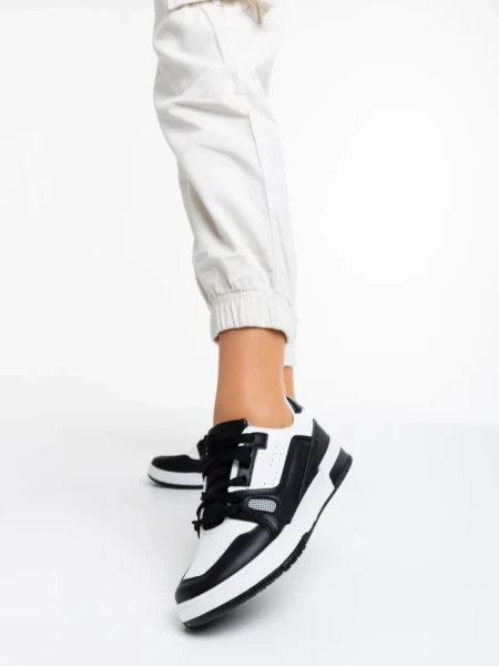 Дамски спортни обувки бели с черно от еко кожа Aloysia