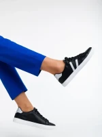 Дамски спортни обувки черни от еко кожа Virva