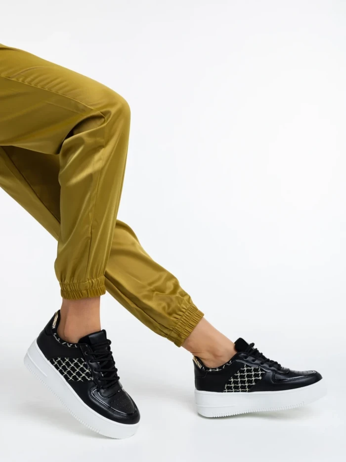 Дамски спортни обувки черни от еко кожа Doroteya