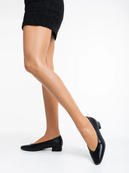 Дамски обувки черни с ток от еко кожа Parvina