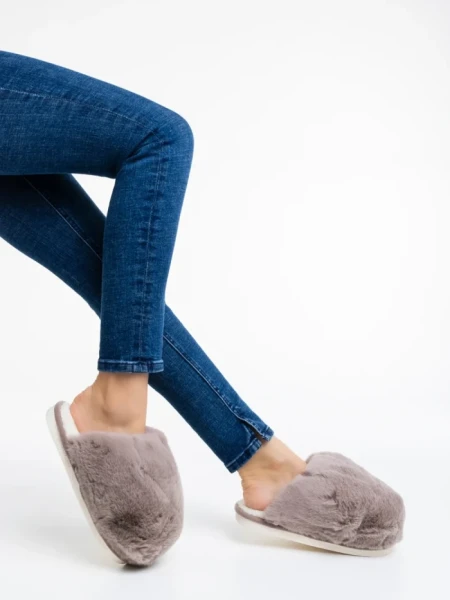 Дамски чехли бежови от синтетичен пух Donisha