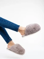 Дамски чехли бежови от синтетичен пух Donisha