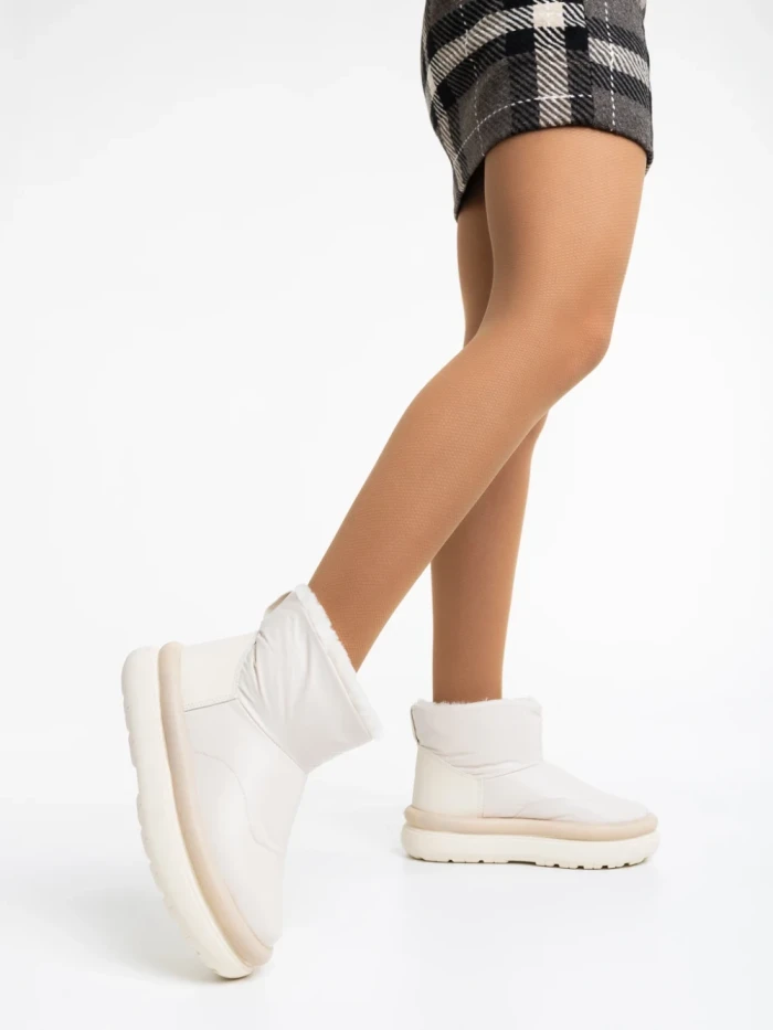 Дамски чизми бежови от еко кожа и текстилен материал Leola