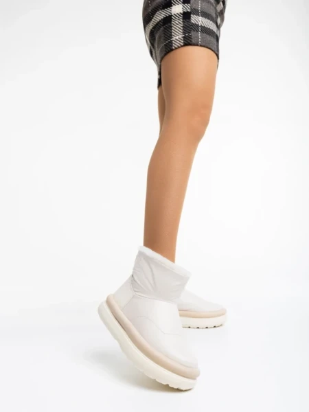 Дамски чизми бежови от еко кожа и текстилен материал Leola