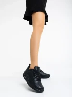 Дамски спортни обувки черни от екологична кожа Arline