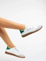 Дамски  спортни обувки бели с зелено от екологична кожа  Raynor
