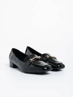 Дамски обувки с ток черни  от екологична кожа лачена Shantay