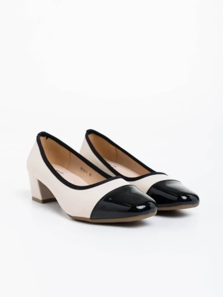 Дамски спортни обувки с ток бежови от екологична кожа Reine