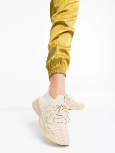 Дамски спортни обувки бежови  от текстилен материал Ramila