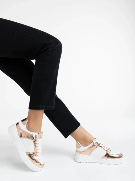 Дамски спортни обувки бели  с шампанско от екологична кожа Rumeysa