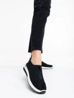 Дамски спортни обувки черни от текстилен материал Romeya