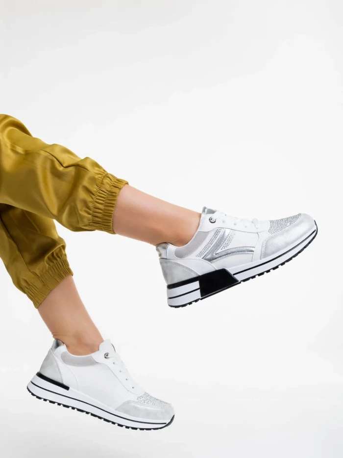 Дамски спортни обувки бели  от текстил и екологична кожа Ravenna