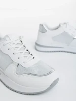 Дамски спортни обувки бели от екологична кожа и текстил Raelin
