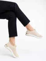 Дамски спортни обувки светло бежови от текстилен материал Romeya