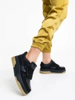 Дамски спортни обувки черни  от екологична кожа Rheia