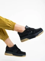 Дамски спортни обувки черни  от екологична кожа Rheia