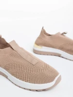 Дамски спортни обувки тъмно бежови от текстилен материал Romeya