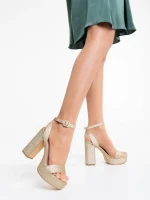 Дамски сандали златисти от текстилен материал Tamaka