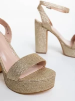 Дамски сандали златисти от текстилен материал Tamaka