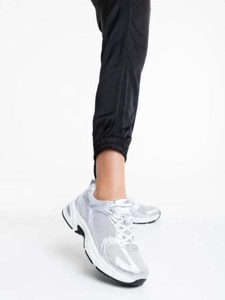 Дамски спортни обувки сребристи от текстилен материал Dunya