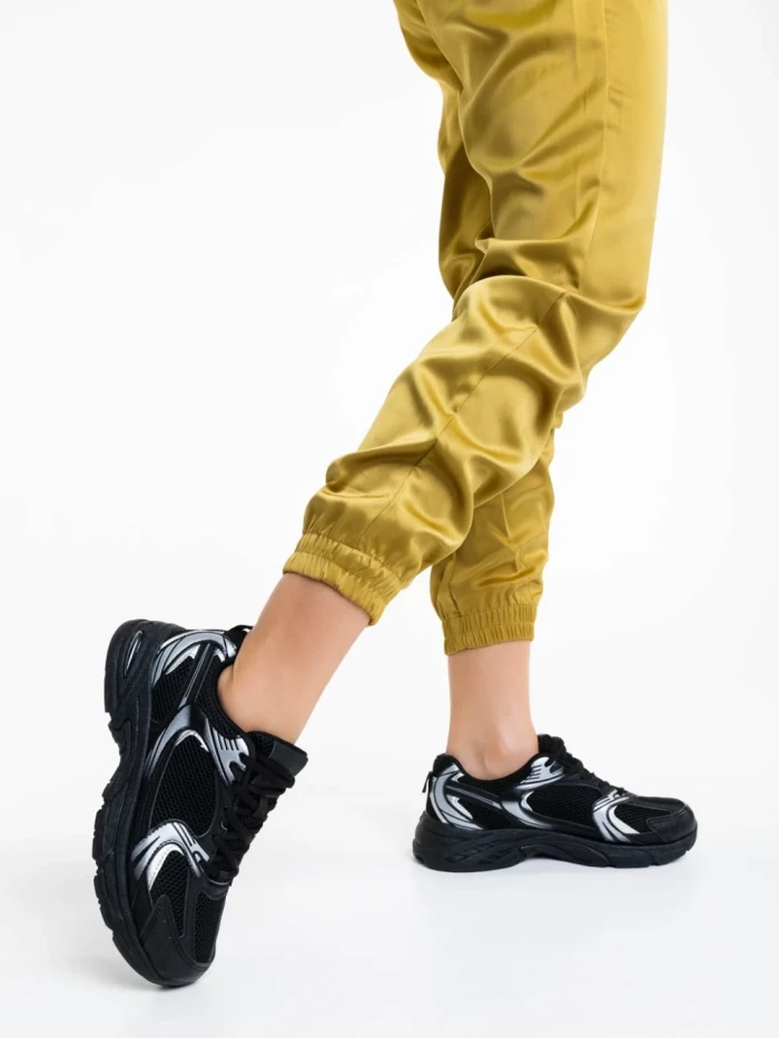 Дамски спортни обувки черни от текстилен материал Dunya