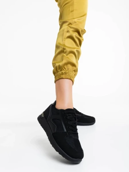 Дамски спортни обувки черни от текстилен материал Laraine