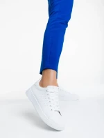 Дамски спортни обувки бели от екологична кожа Rasine