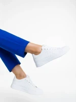 Дамски спортни обувки бели от екологична кожа Rasine