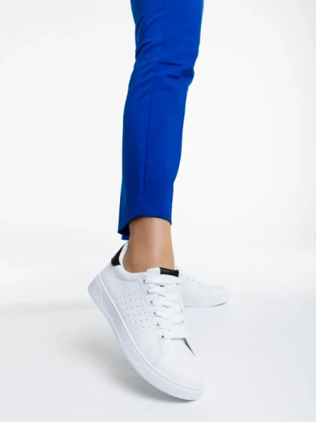 Дамски спортни обувки бели с черно от екологична кожа Rasine