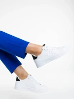 Дамски спортни обувки бели с черно от екологична кожа Rasine