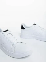 Дамски спортни обувки бели с черно от екологична кожа Rasine