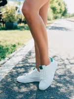 Дамски спортни обувки бели със зелено от екологична кожа Rasine