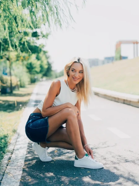 Дамски спортни обувки бели със зелено от екологична кожа Rasine