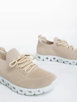 Дамски спортни обувки бежови от текстилен материал Romeesa