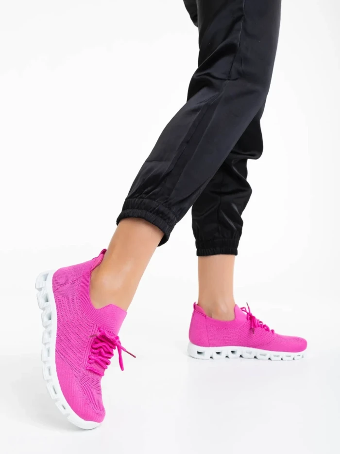 Дамски спортни обувки цикламени от текстилен материал Romeesa