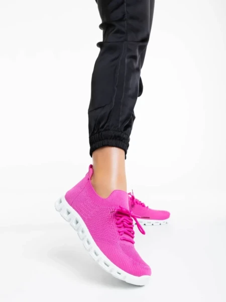 Дамски спортни обувки цикламени от текстилен материал Romeesa