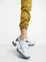 Дамски спортни обувки бели със сиво от текстилен материал Nalini