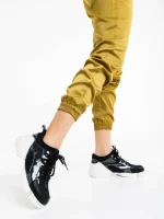 Дамски спортни обувки черни от текстилен материал Sonia