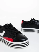 Дамски спортни обувки черни от екологична кожа Gratiela