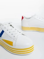 Дамски спортни обувки бели с жълто от екологична кожа Gratiela