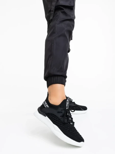 Дамски спортни обувки черни от текстилен материал Louane