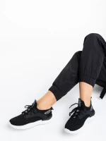 Дамски спортни обувки черни от текстилен материал Louane