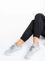 Дамски спортни обувки сиви от текстилен материал Louane