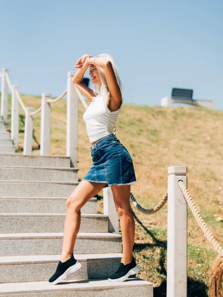 Дамски спортни обувки черни от текстилен материал Sakura