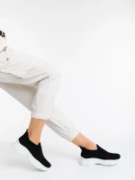 Дамски спортни обувки черни от текстилен материал Sakura