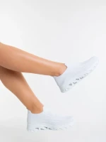 Дамски спортни обувки бели от текстилен материал Iazmin