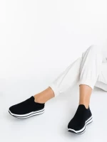 Дамски спортни обувки черни от текстилен материал Denisia