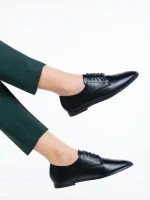 Ежедневни дамски обувки черни от екологична кожа Lailah